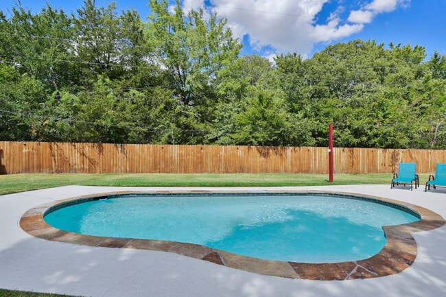 Building Photo - 6206 Cromwell Ct