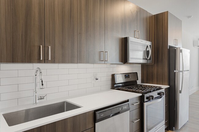 Building Photo - 1531 W Howard St