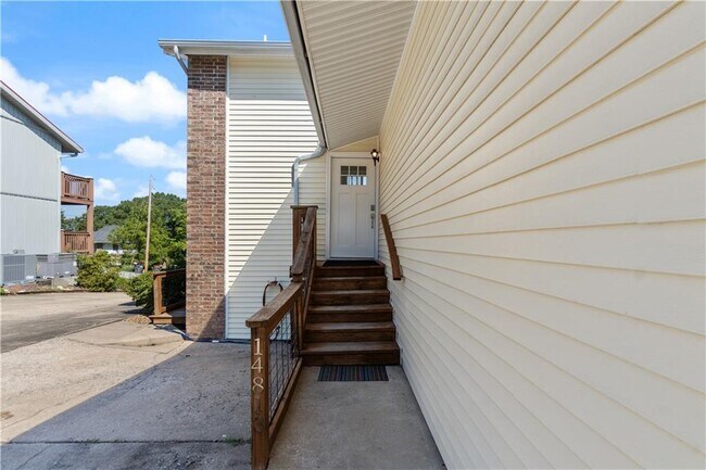 Building Photo - 14813 Dutchmans Dr