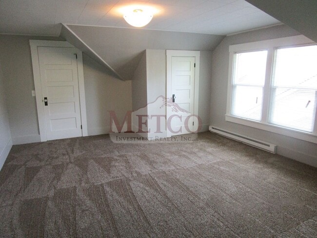 Building Photo - 09601