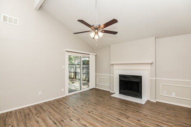 Building Photo - 5016 Santa Fe Ct