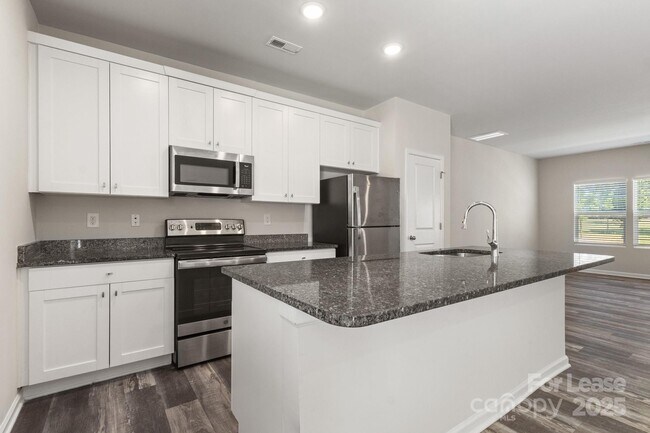 Building Photo - 117 Dogwood Vlg Trl