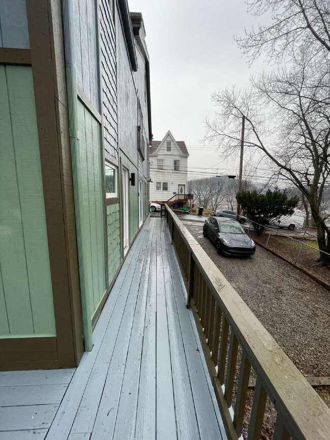 Building Photo - 107 Shoup St