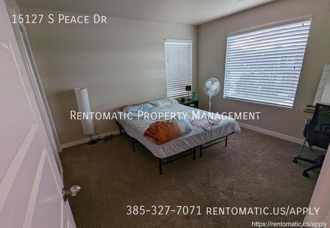 Building Photo - 15127 Peace Dr