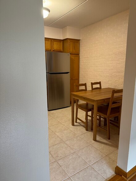 Building Photo - 9907 W 58th St