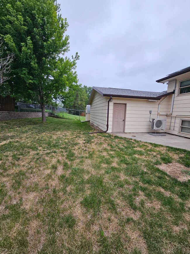 Building Photo - 4 BED | 2 BATH | DOUBLE GARAGE | PET NEGOT...