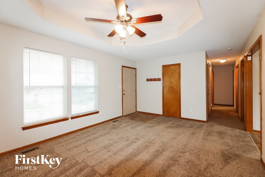 Building Photo - 1216 N Ponca Dr