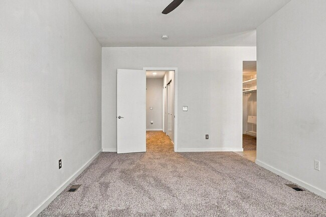 Building Photo - $4,015.95 with $300 Off The First Month's Rent, 3 Beds - 3.5 Baths, Single-Family Home in Denver ...