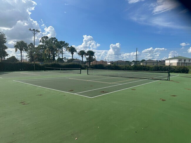 Building Photo - 2 Bedroom 2 Full Bath Townhome in LAKE MAR...