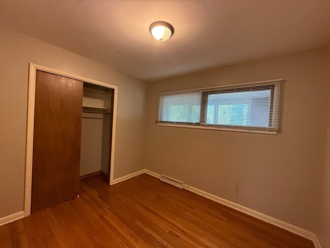 Building Photo - 1428 Keokuk St