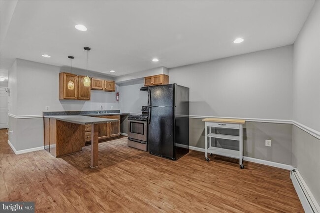 Building Photo - 2289 Potomac Rd