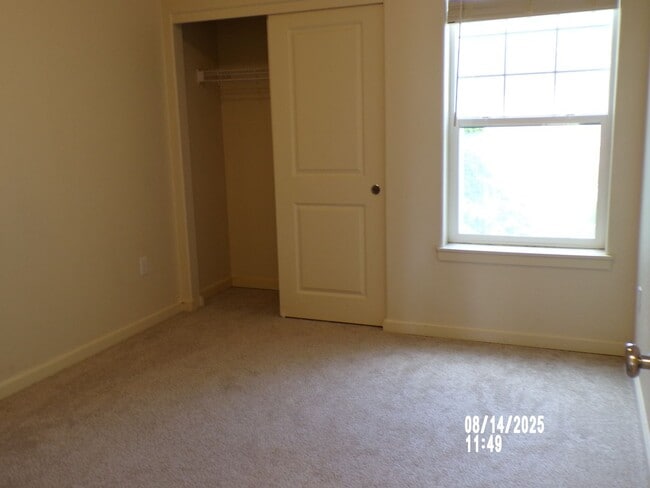 Building Photo - Grand Oaks Condo