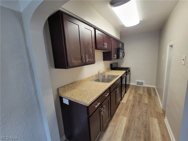 Building Photo - 2335 Allison Rd