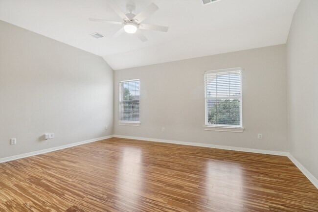 Building Photo - 12611 Brookfield Park
