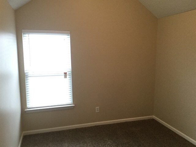 Building Photo - 4897 Bryant Dr