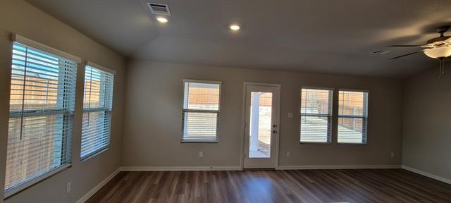 Building Photo - 2644 Oneida Ln