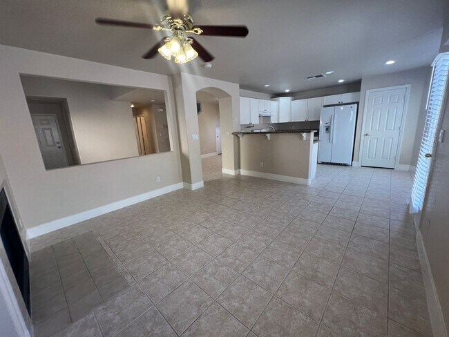 Building Photo - RENOVATED HOME IN GATED SUMMERLIN COMMUNITY!