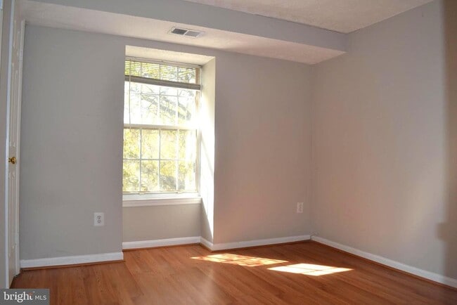 Building Photo - 504 Philmont Dr