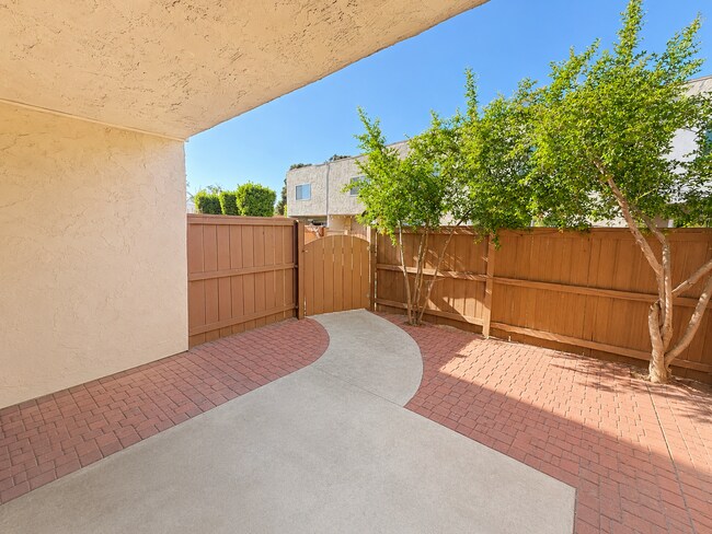 Building Photo - 6821 Alvarado Rd