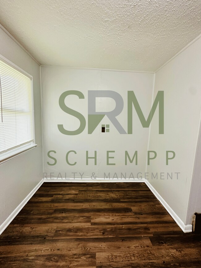 Building Photo - Updated 3BR in Okolona- Section 8 accepted