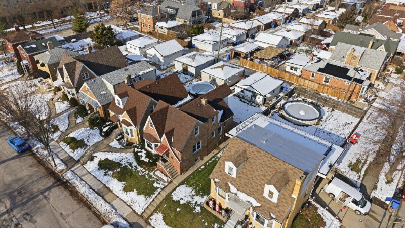 Building Photo - 6640 W Foster Ave