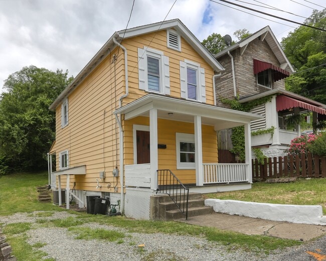 Building Photo - 119 Semmens St