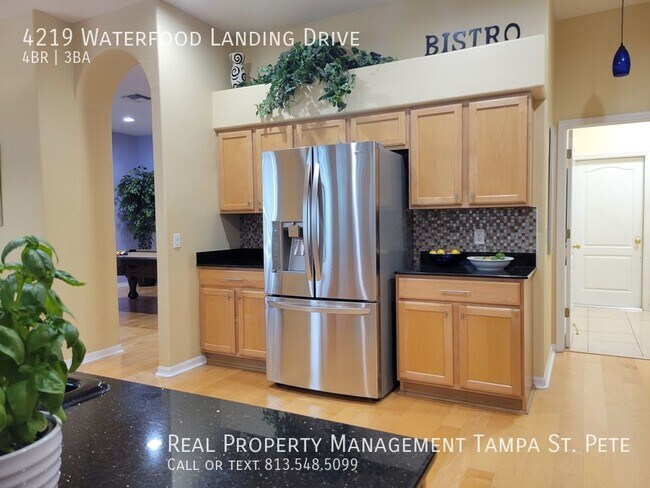 Building Photo - ***LUXURY LUTZ HOME