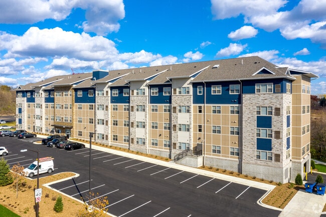 Building Photo - Trail Pointe Ridge