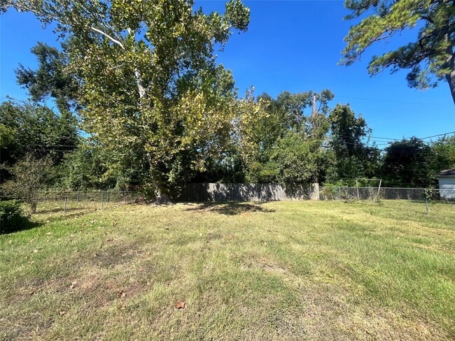 Building Photo - 6415 Heath St
