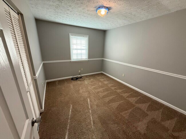 Building Photo - 2801 Winter Garden