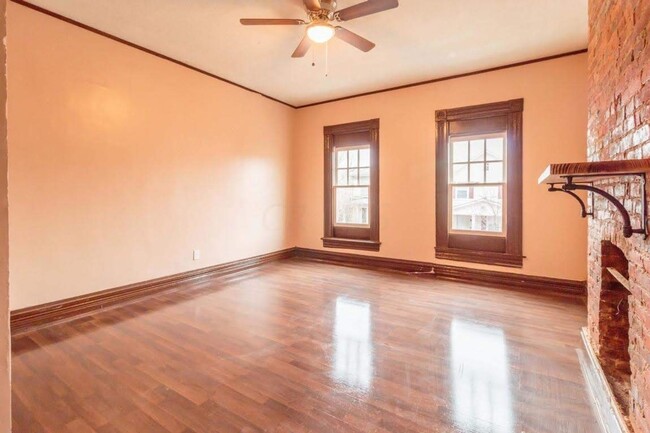 Building Photo - Beautifully Renovated Brick Home in East F...