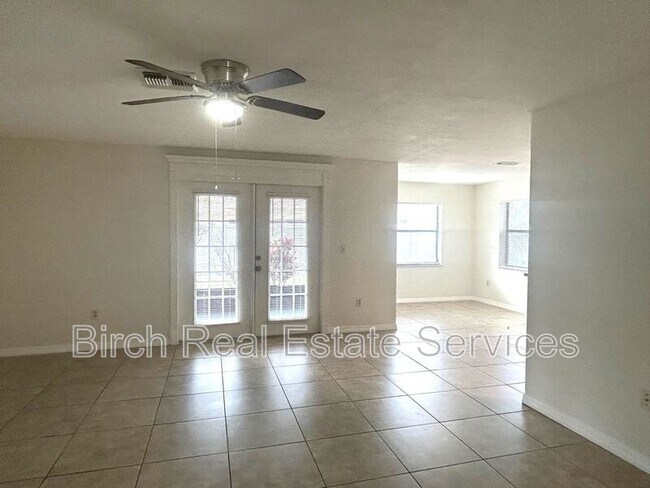 Building Photo - 2419 Mondale Ct