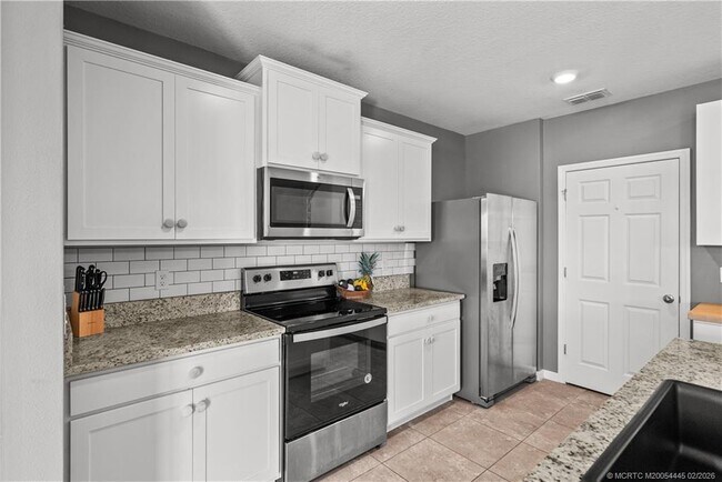 Building Photo - 10760 SW Cremona Way