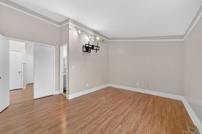 Building Photo - 3304 Whispering Hills Dr