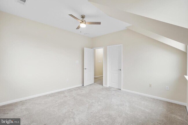 Building Photo - 44306 Stableford Square