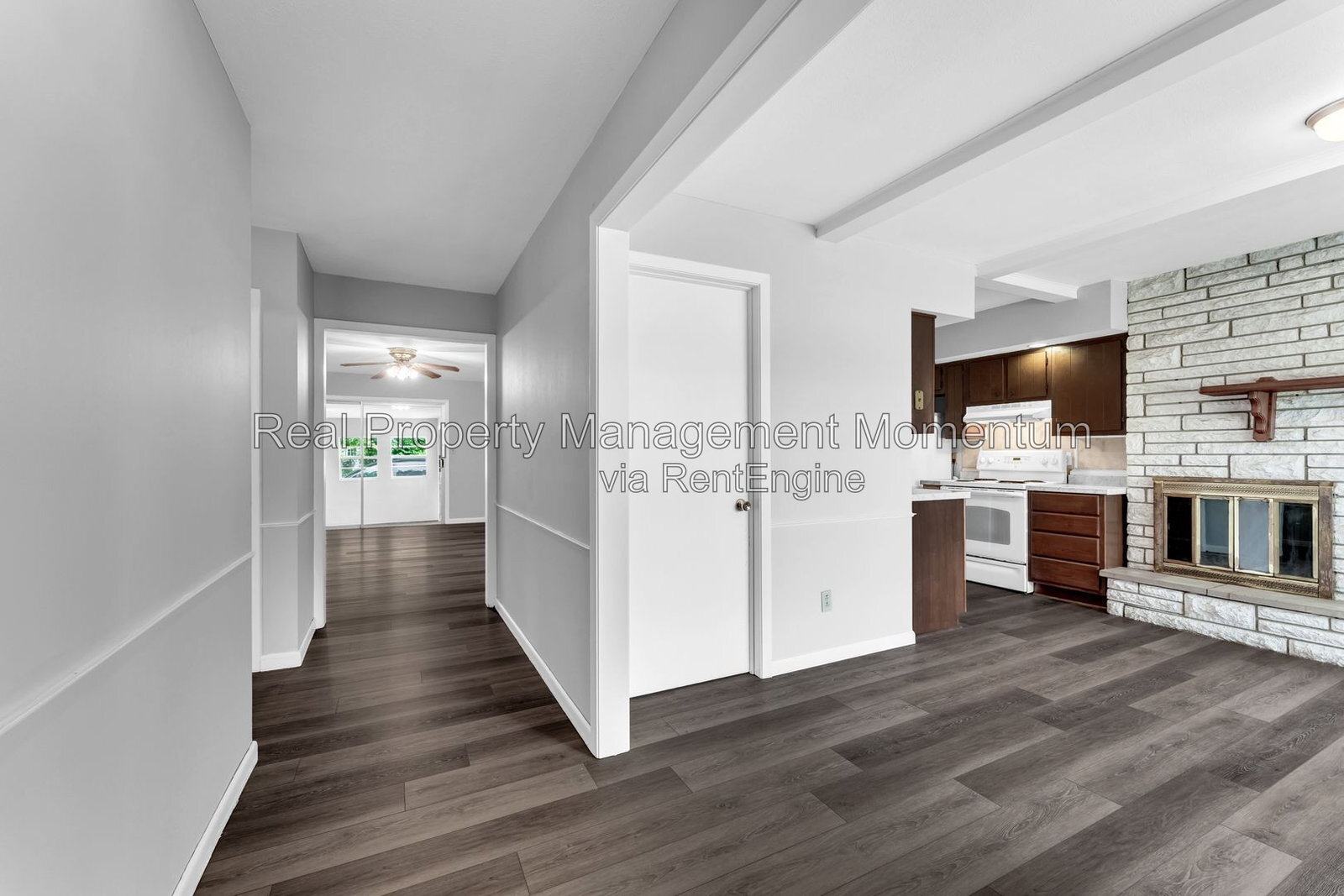 Building Photo - 2105 S Barcliff Ave