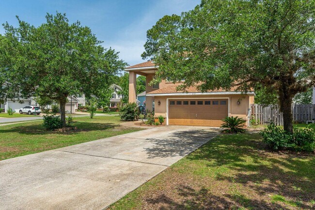 Building Photo - PRICE DROP!! Wonderful 4-Bedroom in Driftwood Estates