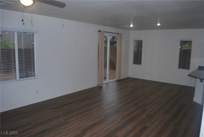 Building Photo - 10031 Cranbrook Falls Ct