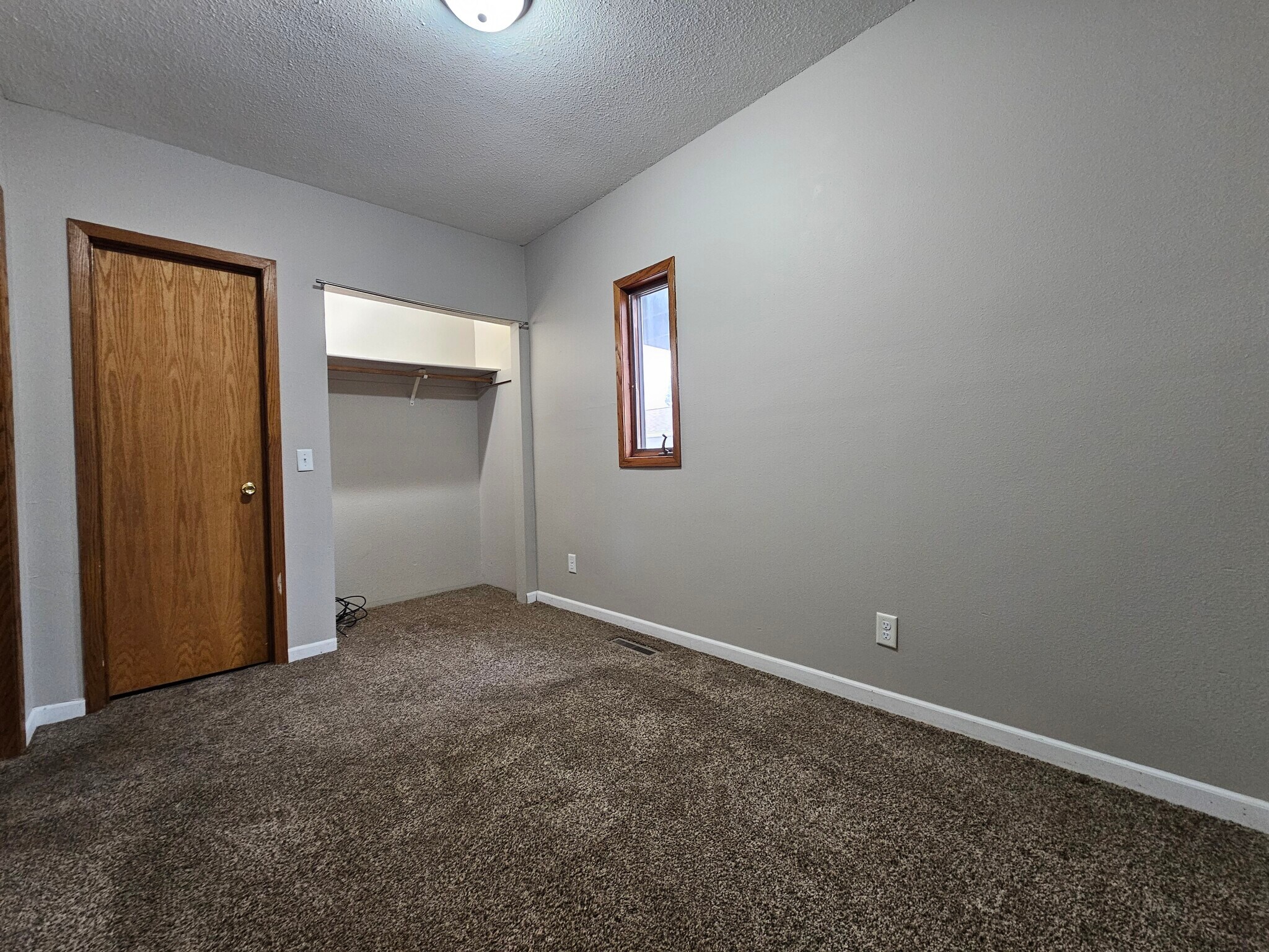 Building Photo - 107 W Park St