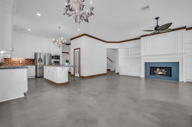 Building Photo - 106 N Floral Leaf Cir