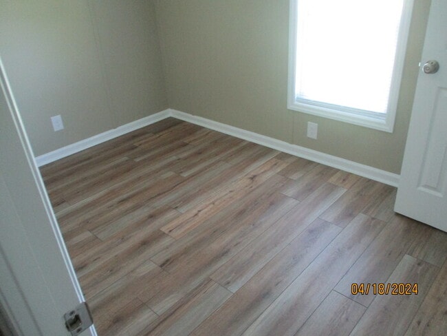 Building Photo - 24671 Ridgecrest Rd