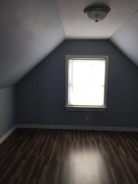 Building Photo - 441 Rosedale Ter