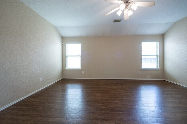 Building Photo - 11219 Overland Trail Dr