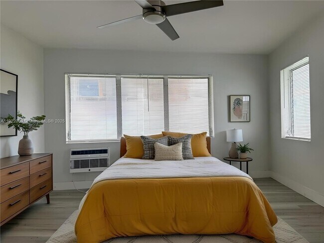 Building Photo - 10190 E Bay Harbor Dr