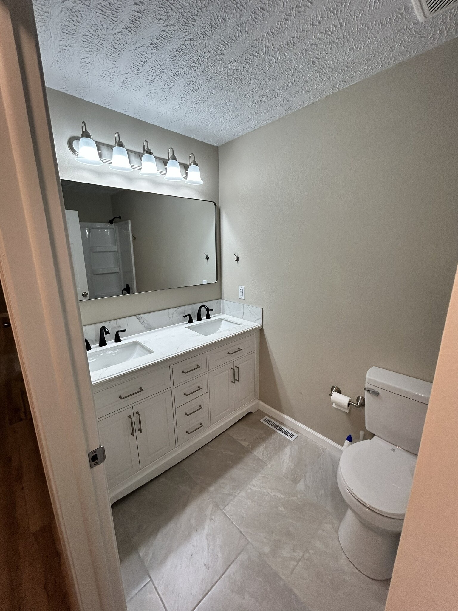 Building Photo - 708 Spruce St