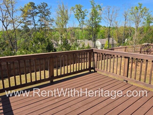 Building Photo - ABSOLUTELY BEAUTIFUL 5 BEDROOM/ 4.5 BATH HOME YOU DONT WANT TO MISS.
