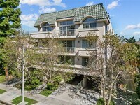 Building Photo - 4348 Mammoth Ave