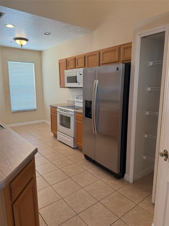 Building Photo - 692 Seabrook Ct