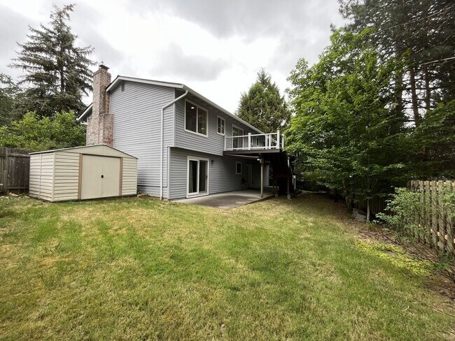 Building Photo - Three-Bedroom Home Near Nike Campus with Bonus Room, Large Deck & Two-Car Garage