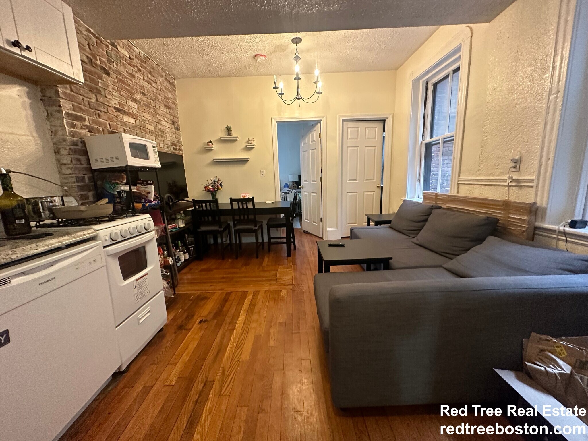 Building Photo - 74 Revere St